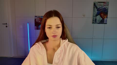 kiravair online show from November 11, 5:32 pm