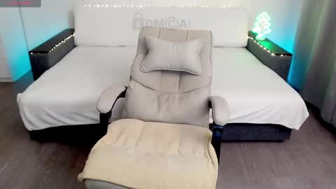 Kiri online show from February 11, 5:40 pm