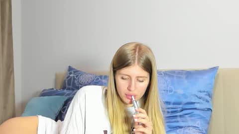 Kira online show from January 7, 6:11 pm