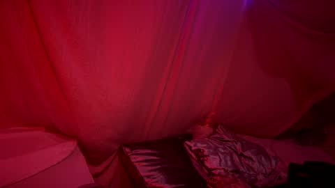 Kissah Kreampuff online show from December 23, 8:33 am