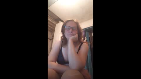 Snapshot of kissandvibe chatting on September 19, 7:35 pm kissandvibe online show from September 19, 7:35 pm