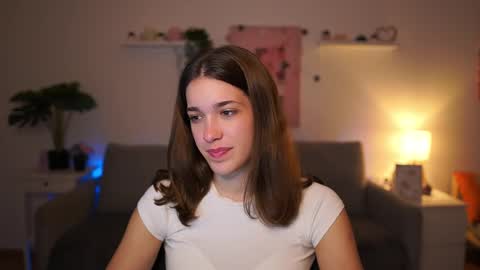 Sisi online show from November 10, 2:45 pm