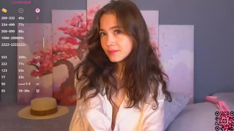 Mia online show from October 5, 7:35 am