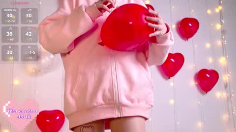 Snapshot of kisskiss_muah chatting on February 14, 2:23 pm Kate online show from February 14, 2:23 pm