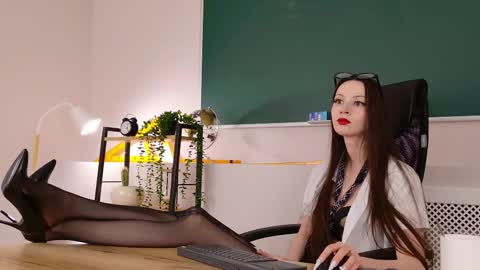 Kitti online show from October 29, 3:36 pm