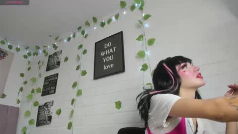  KITTY online show from October 31, 9:41 pm