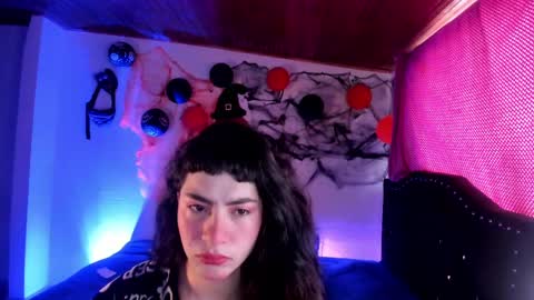 kitty__chs online show from October 29, 12:20 pm