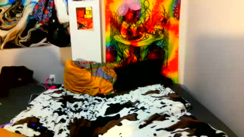 babygirlkitty online show from October 24, 7:48 am