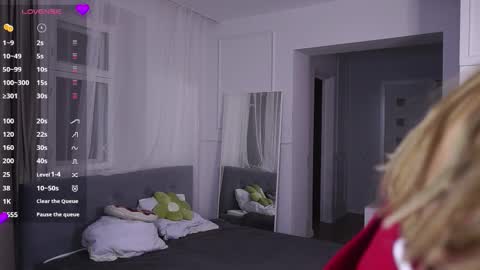 Alice online show from February 15, 6:51 pm