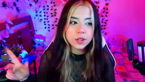 Kittyuwu  online show from February 20, 3:16 am