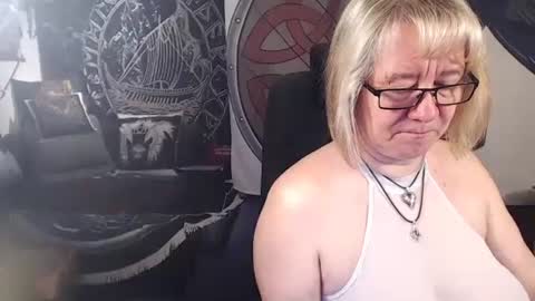 Michelle online show from March 10, 5:50 pm