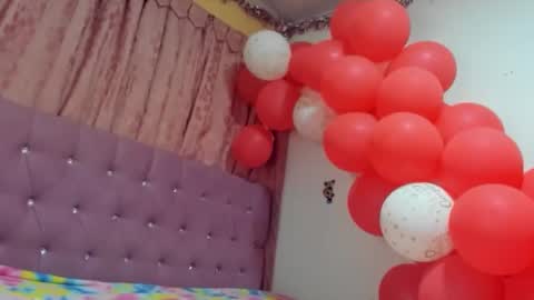 konie Diaz online show from December 2, 12:23 am