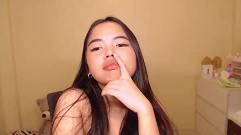 Crystal online show from November 8, 5:40 pm