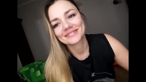 Snapshot of krisssexi chatting on January 16, 5:33 pm KrissSexi online show from January 16, 5:33 pm