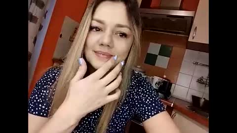 Snapshot of krisssexi chatting on January 28, 5:22 am KrissSexi online show from January 28, 5:22 am