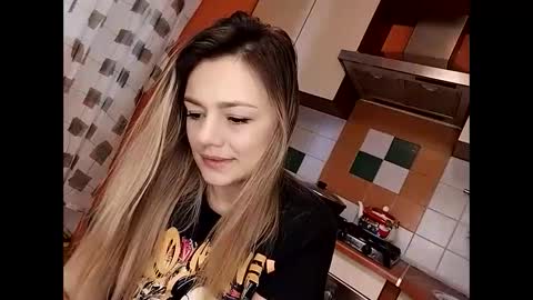 Snapshot of krisssexi chatting on January 25, 10:08 am KrissSexi online show from January 25, 10:08 am