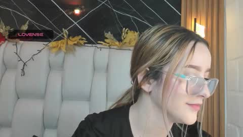 kristal online show from December 15, 1:27 pm