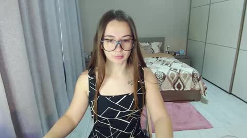 twitter    Annemarye 23 online show from November 25, 5:42 am