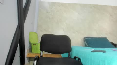 Snapshot of kristel_05 chatting on October 21, 8:13 pm Kristel  online show from October 21, 8:13 pm