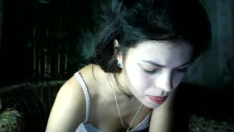 kristinalamour96 online show from November 18, 2:29 pm