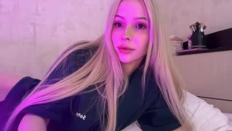 Kristy online show from March 8, 1:15 pm