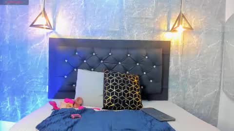 Kystal Taylor online show from November 12, 11:30 am