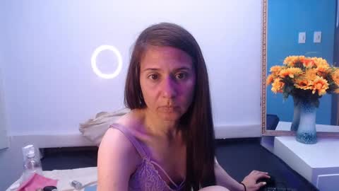 kylie_bloom online show from January 6, 10:02 pm