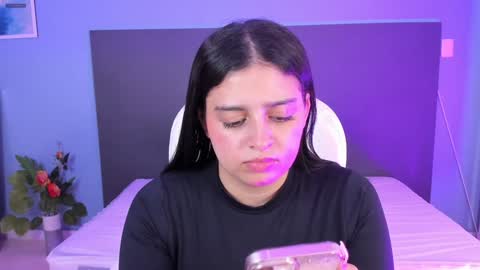 Snapshot of kylie_reyes chatting on December 6, 7:55 pm Kylie Reyes  online show from December 6, 7:55 pm