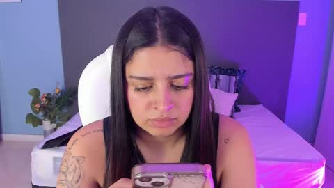 Snapshot of kylie_reyes chatting on February 15, 7:50 pm Kylie Reyes  online show from February 15, 7:50 pm
