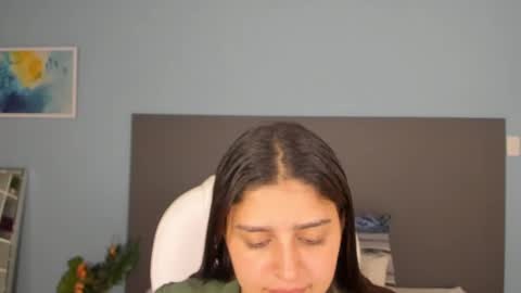 Snapshot of kylie_reyes chatting on February 14, 7:33 pm Kylie Reyes  online show from February 14, 7:33 pm