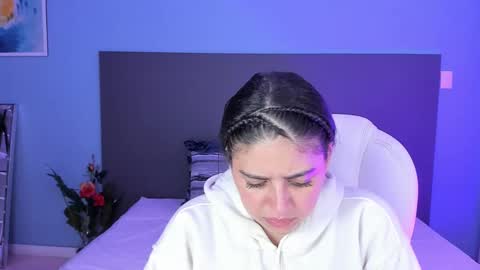 Snapshot of kylie_reyes chatting on March 7, 7:16 pm Kylie Reyes  online show from March 7, 7:16 pm