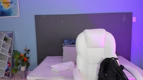 Snapshot of kylie_reyes chatting on December 11, 7:46 pm Kylie Reyes  online show from December 11, 7:46 pm