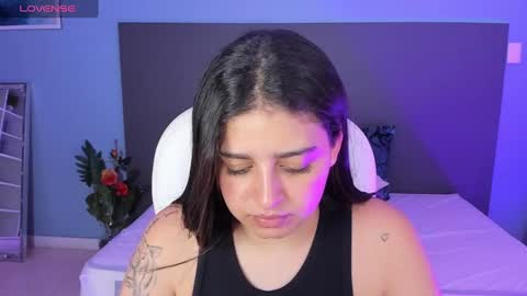 Snapshot of kylie_reyes chatting on March 6, 8:27 pm Kylie Reyes  online show from March 6, 8:27 pm