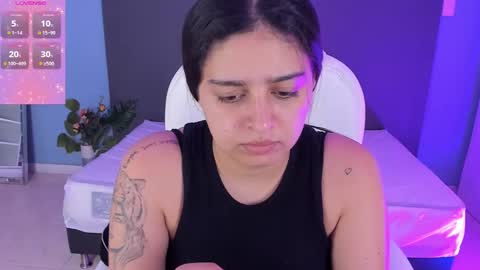 Snapshot of kylie_reyes chatting on March 3, 7:14 pm Kylie Reyes  online show from March 3, 7:14 pm