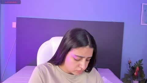 Snapshot of kylie_reyes chatting on December 23, 8:03 pm Kylie Reyes  online show from December 23, 8:03 pm