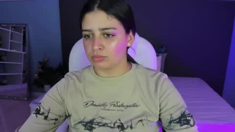 Snapshot of kylie_reyes chatting on January 21, 7:17 pm Kylie Reyes  online show from January 21, 7:17 pm