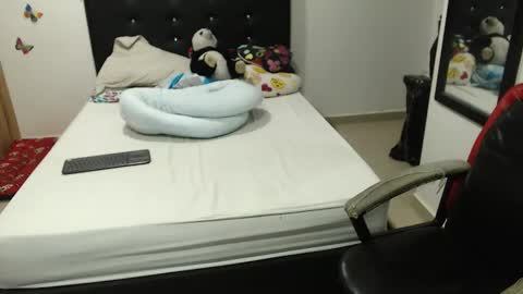 Instagram Kylie switch  followme  buy lovense here online show from October 13, 12:46 am