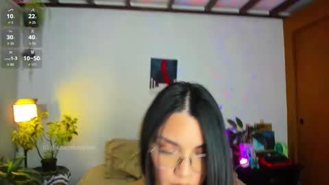    Help me reach 50 likes online show from November 17, 1:06 am