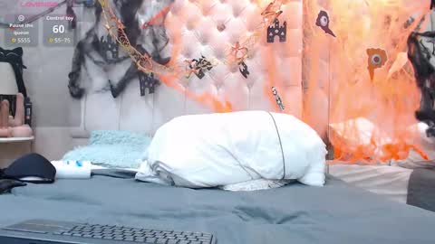 la crespa x online show from October 30, 4:19 pm