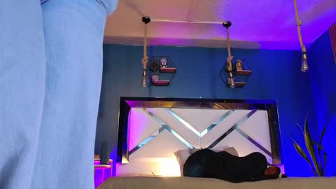 Cris  online show from September 29, 12:10 pm