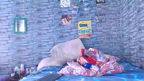 Lady godss online show from December 1, 7:05 pm