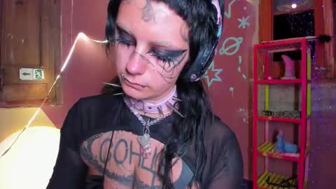 Mia online show from November 10, 9:21 pm