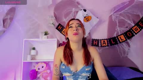 Snapshot of lady_sophiia chatting on October 23, 8:15 pm lady_sophiia online show from October 23, 8:15 pm