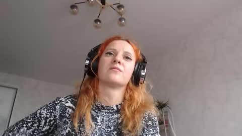 Sima Ladybigsmile online show from November 7, 6:19 am