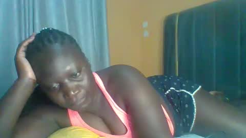 lindah32 online show from January 5, 7:28 pm