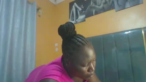 lindah32 online show from February 18, 11:15 pm