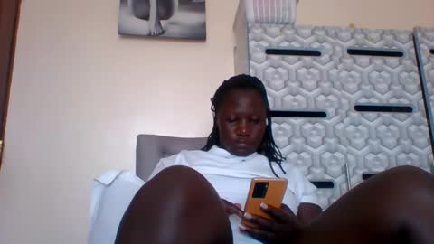 lindah32 online show from January 16, 9:27 am