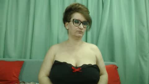 Nicole.... online show from February 12, 9:11 am