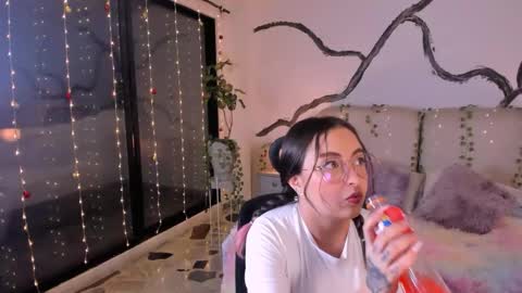 Lady  online show from November 25, 4:58 am