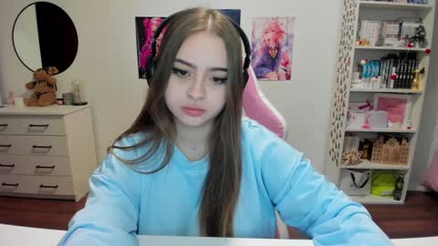 Kira online show from December 19, 11:25 pm